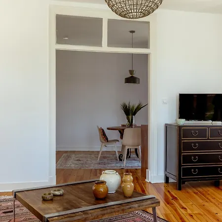Large Family Apartment, 아파트 리스본
