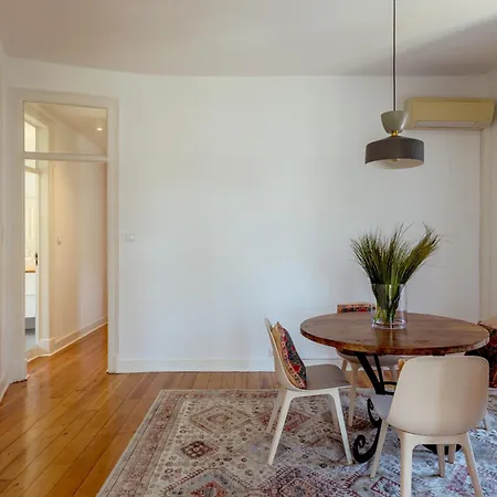 Large Family Apartment, 아파트