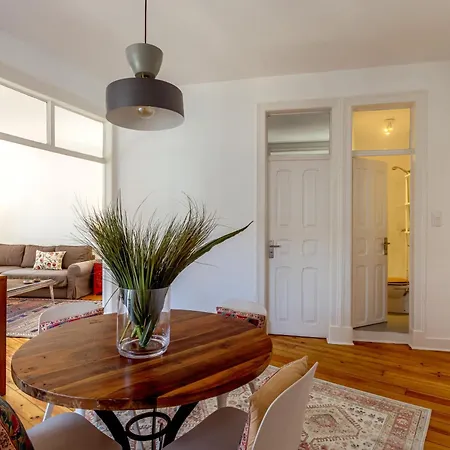 아파트 Large Family Apartment, *