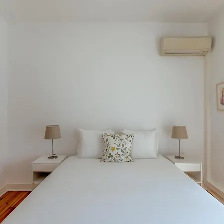 Large Family Apartment, 아파트