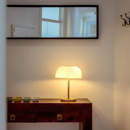 아파트 Large Family Apartment,